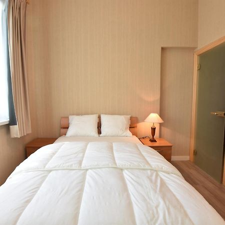 Former Hotel In The Centre And At 50 Metres From The Beach In Panne De Panne Esterno foto