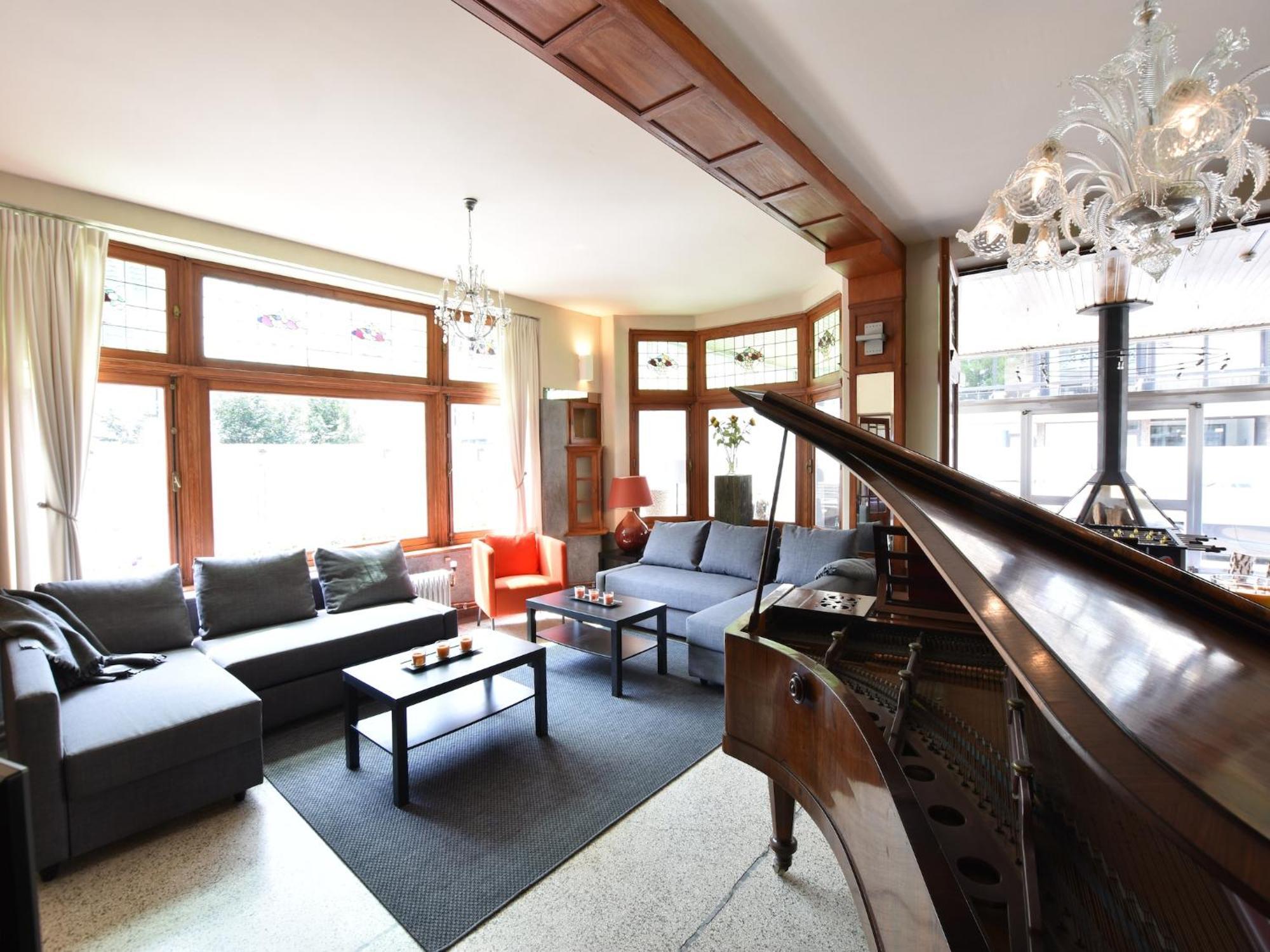 Former Hotel In The Centre And At 50 Metres From The Beach In Panne De Panne Esterno foto