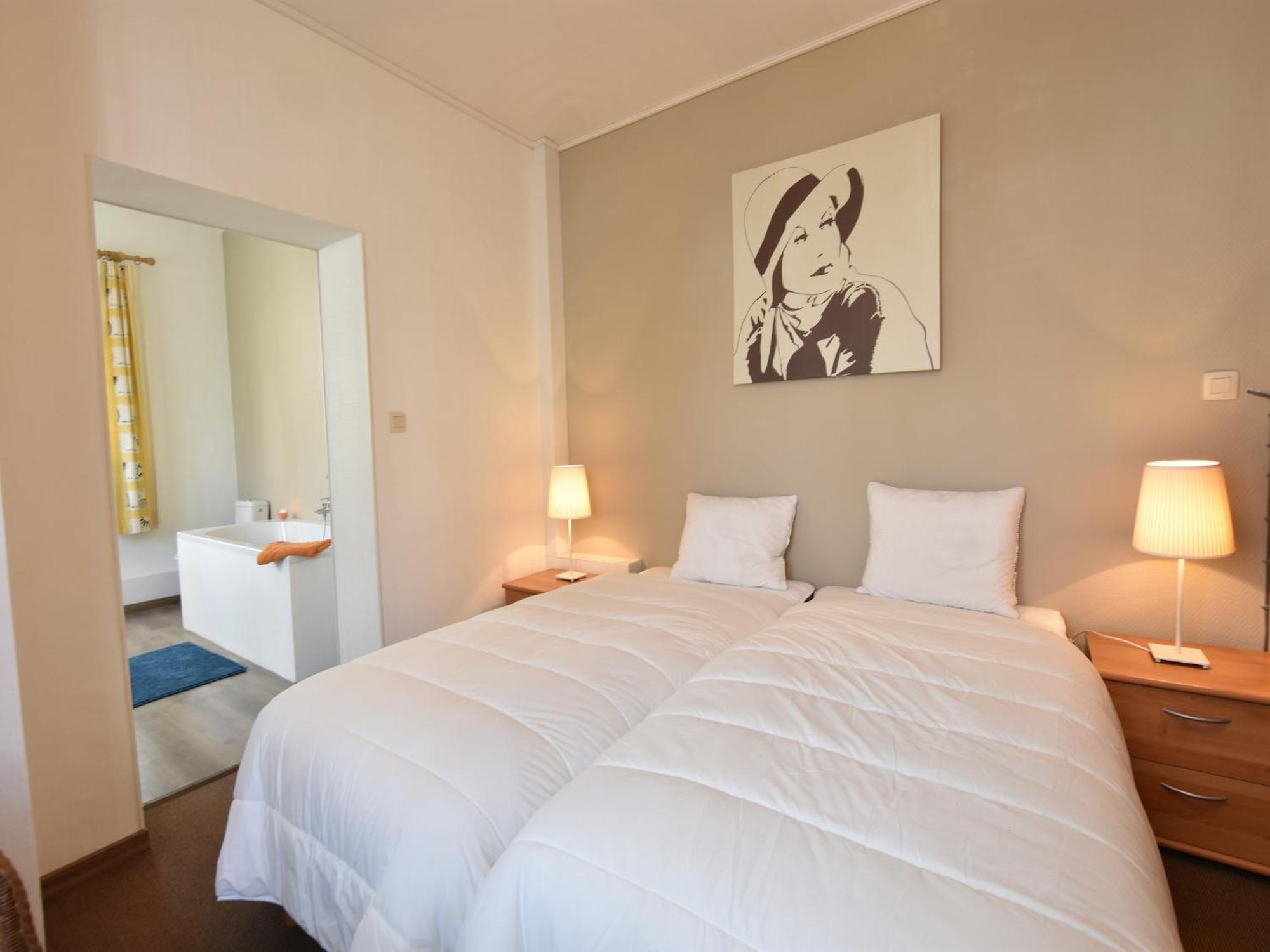 Former Hotel In The Centre And At 50 Metres From The Beach In Panne De Panne Esterno foto