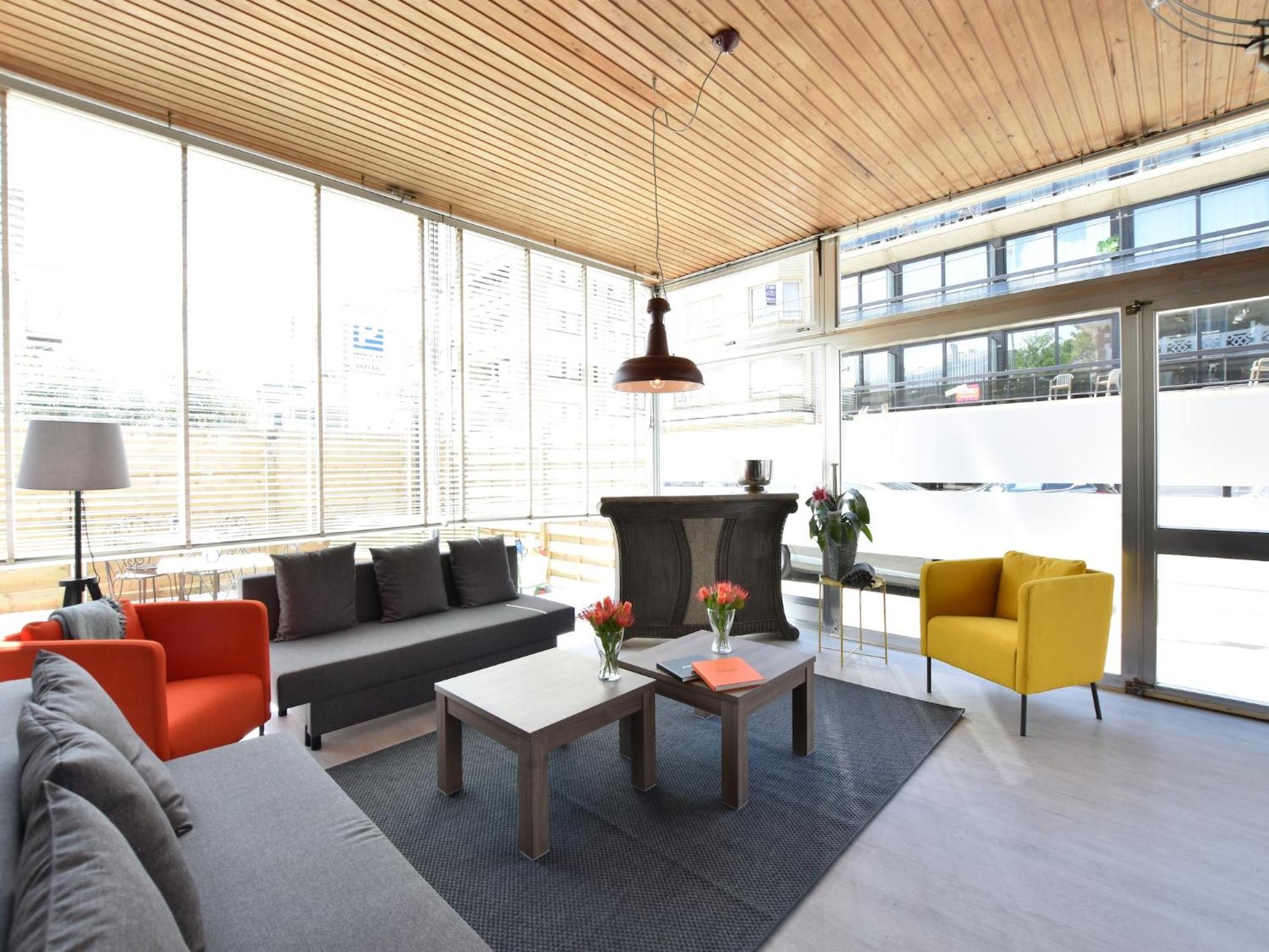 Former Hotel In The Centre And At 50 Metres From The Beach In Panne De Panne Esterno foto
