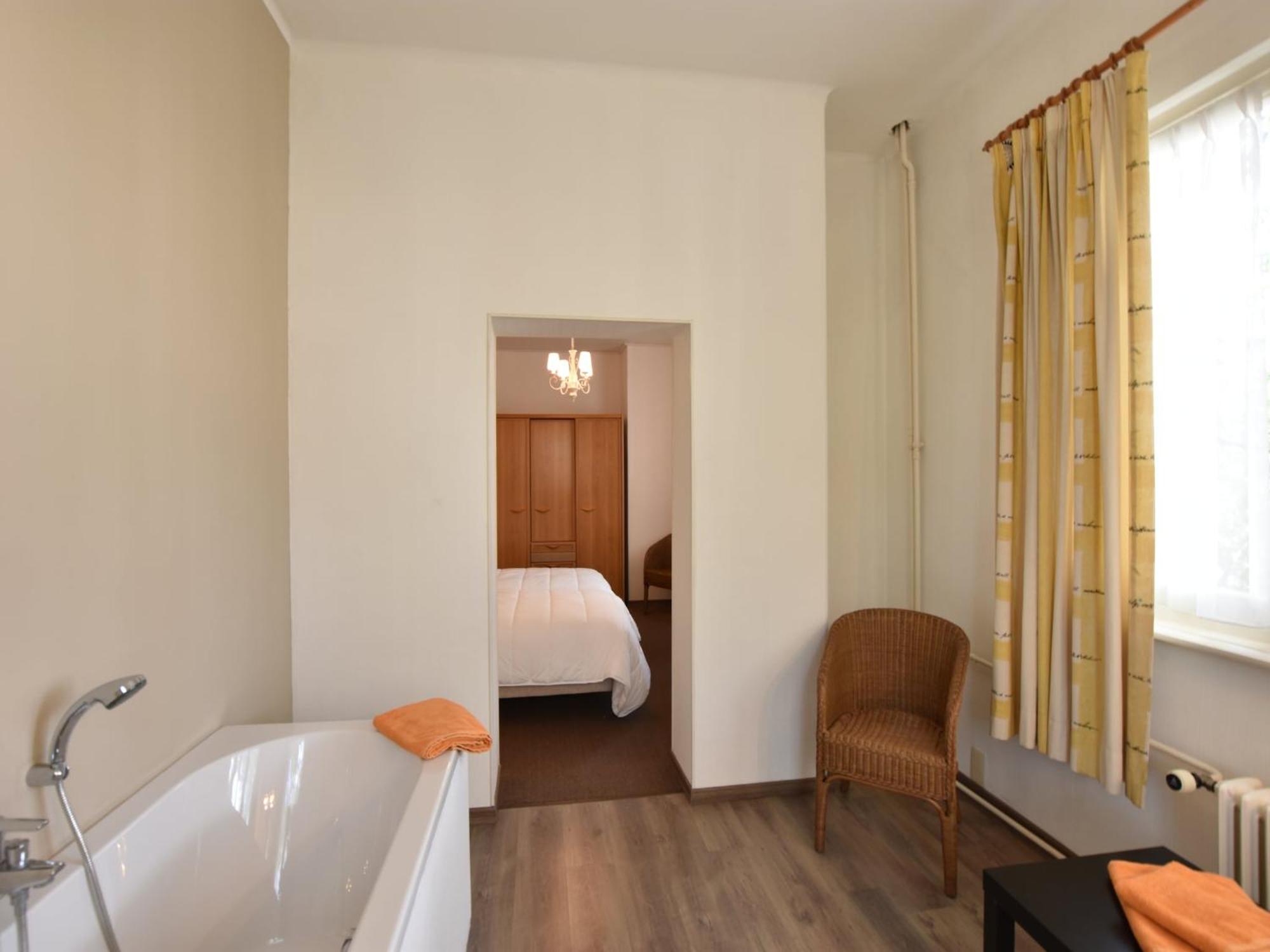Former Hotel In The Centre And At 50 Metres From The Beach In Panne De Panne Esterno foto